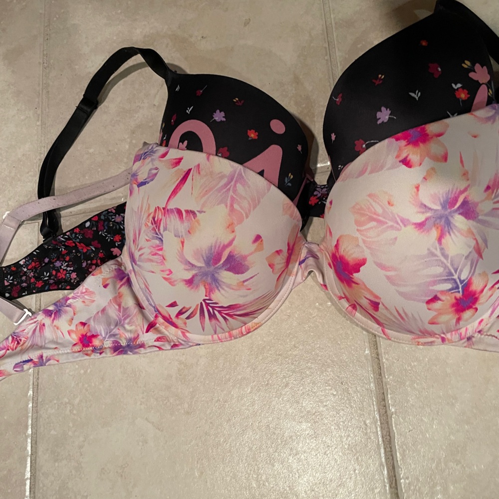 Victoria secrets push up bras 34 c